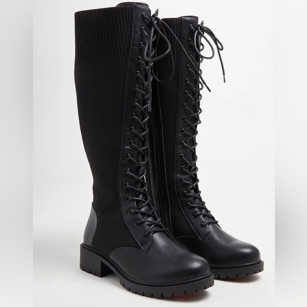 Torrid Blk Knee High WIDE CALF Stretch Knit Lace Up Combat Boots 7.5WW